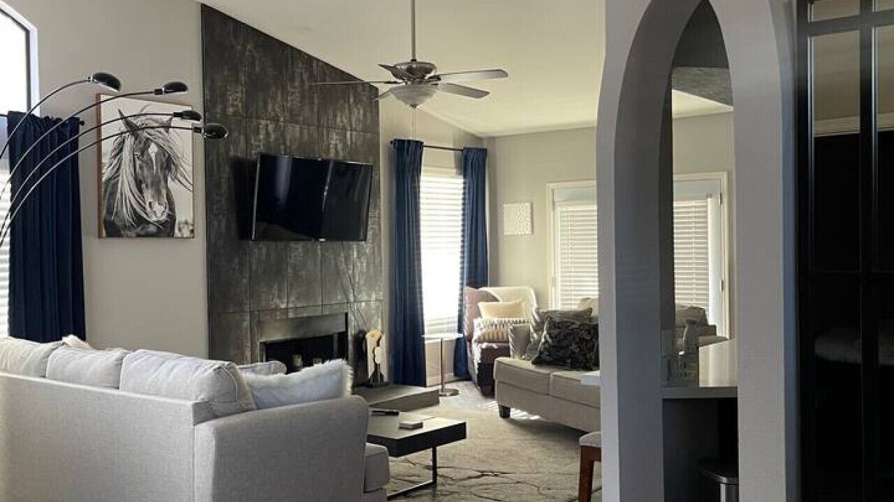 Photo of Livingroom in Garden Lakes Landing