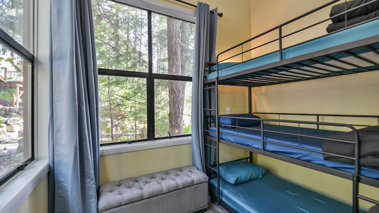 Photo of Bedroom in Newport