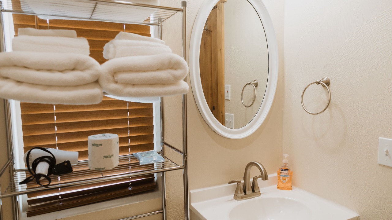 Photo of Bathroom in Cannonville