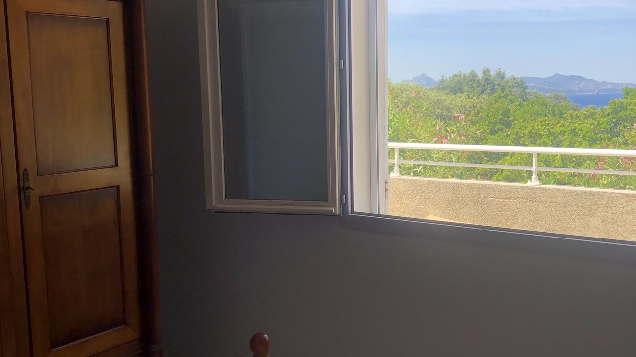 Photo of Bedroom in Farinole