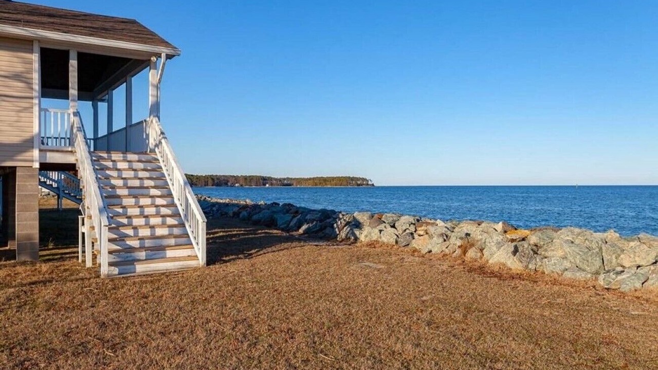 Photo of Outdoor in White Stone