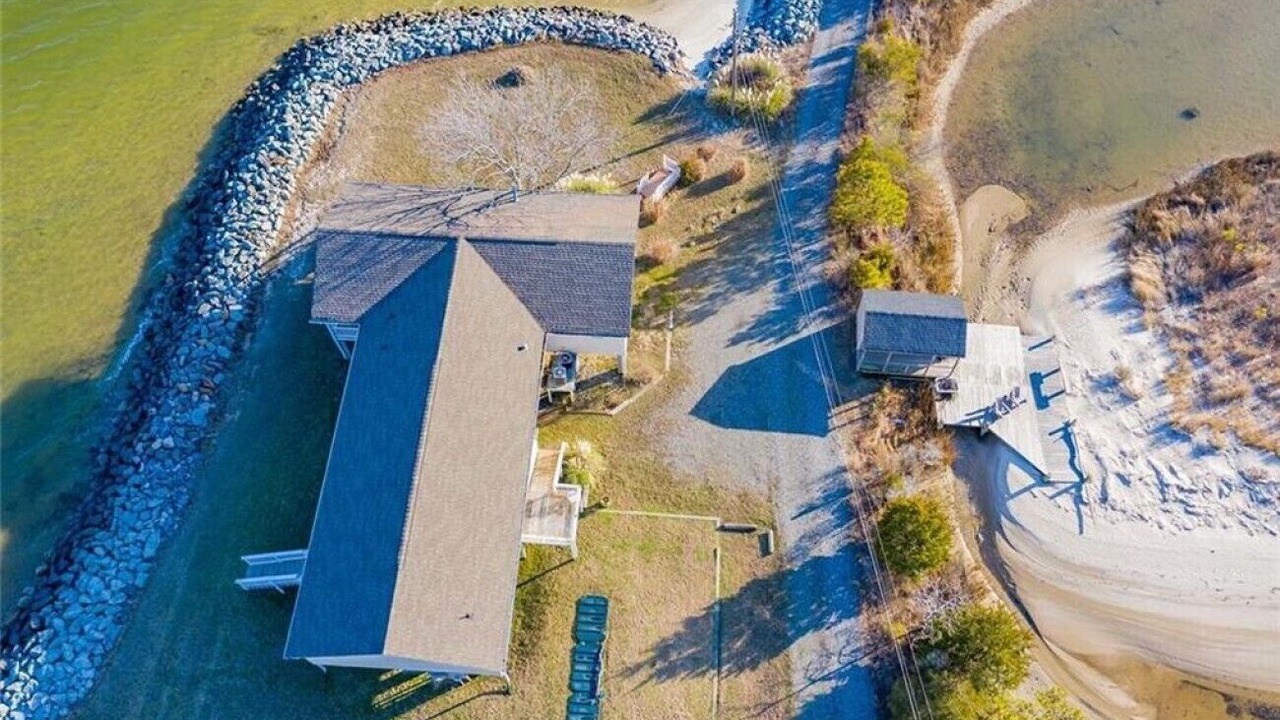 Photo of Outdoor in White Stone