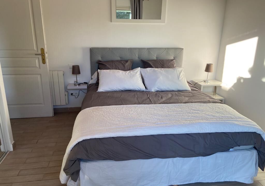 Photo of Bedroom in Porticcio