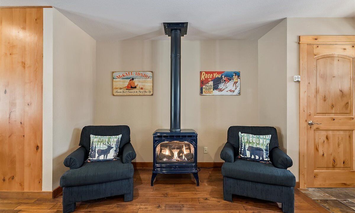 Photo of Livingroom in McCall