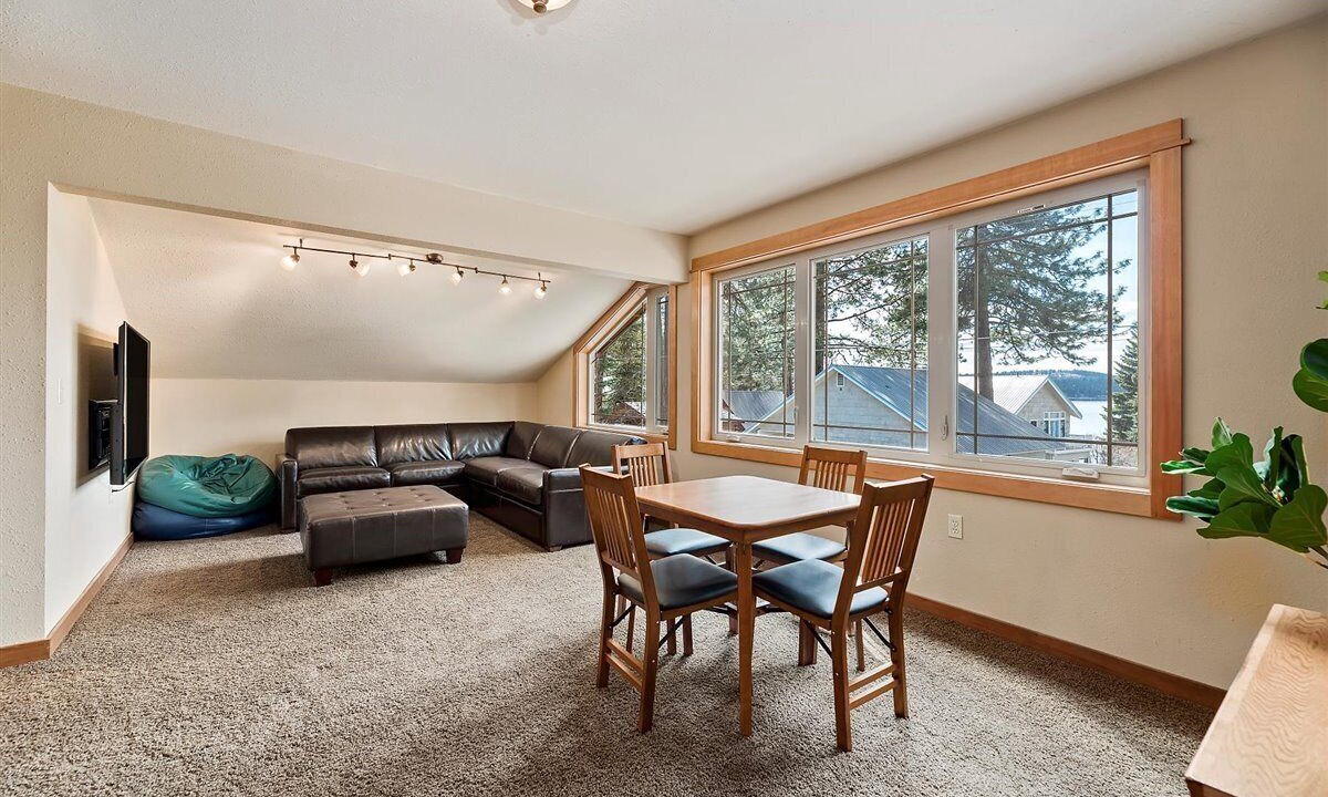 Photo of Livingroom in McCall