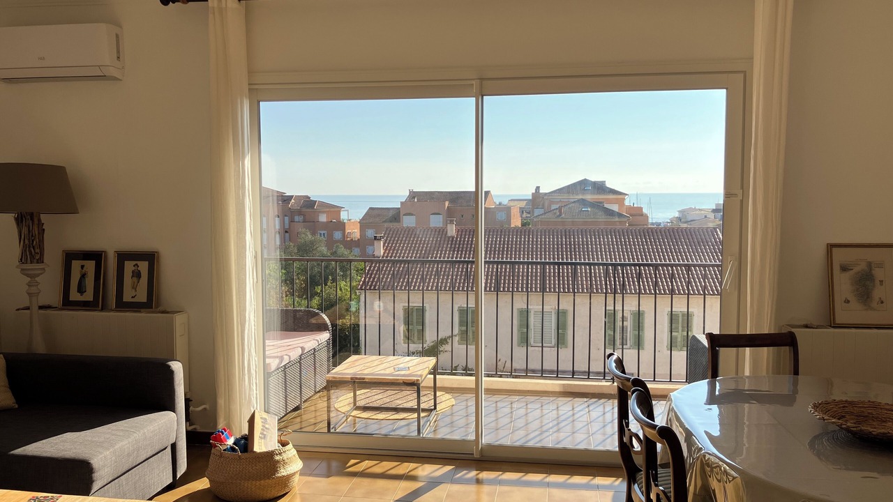 Photo of Livingroom in Solenzara