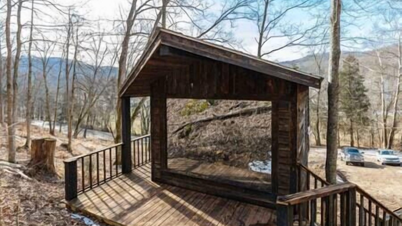Photo of Outdoor in Lynx