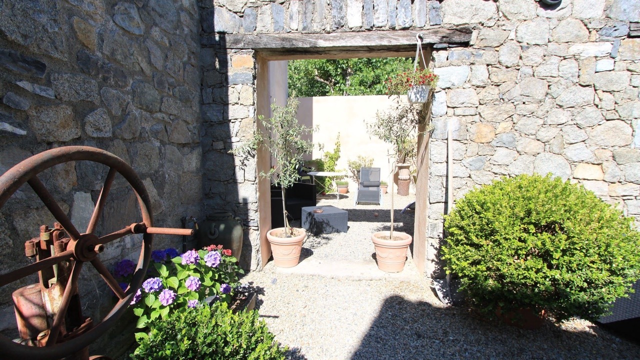 Photo of Patio Balcony in Corte