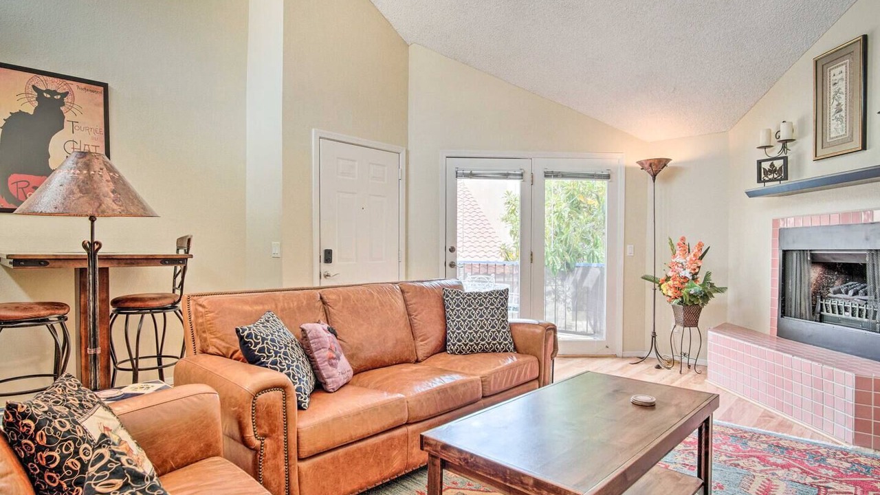 Photo of Livingroom in Tucson