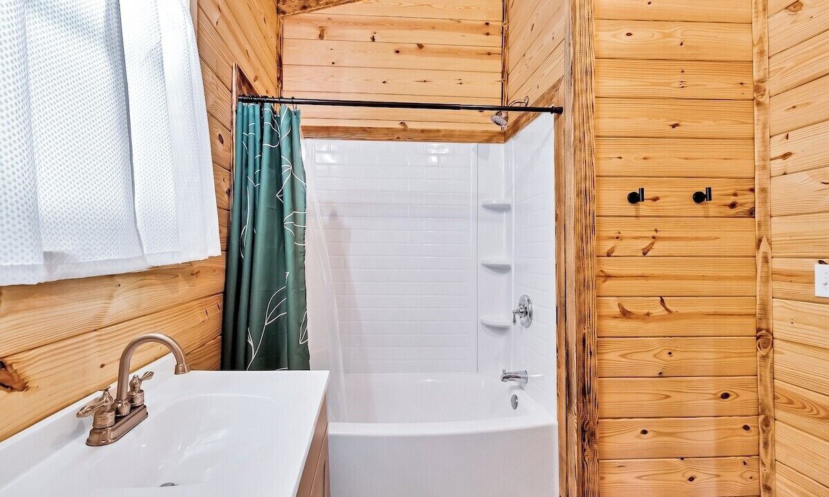 Photo of Bathroom in Frenchburg