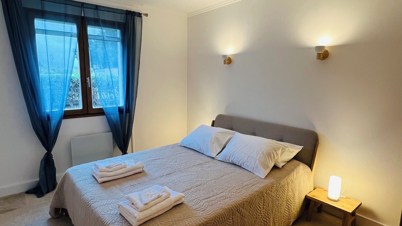 Photo of Bedroom in Ghisonaccia