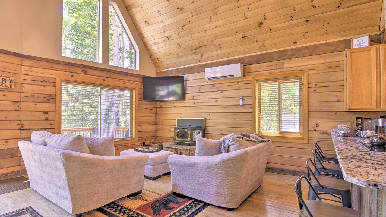 Photo of Livingroom in Duck Creek Village