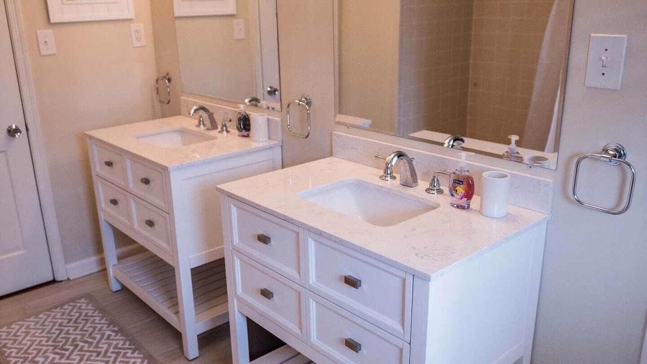 Photo of Bathroom in Chic's Beach
