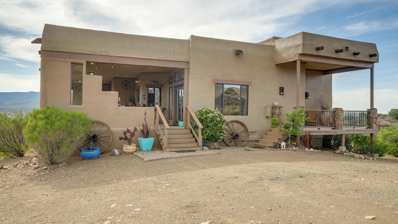 Photo of Patio Balcony in Dewey-Humboldt