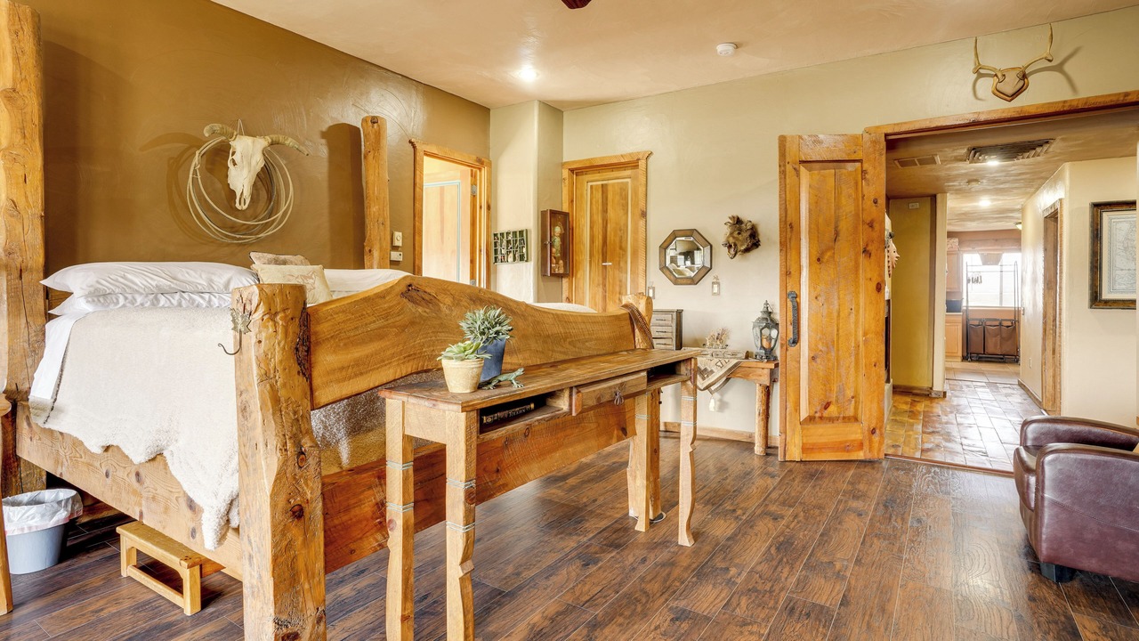 Photo of Bedroom in Dewey-Humboldt
