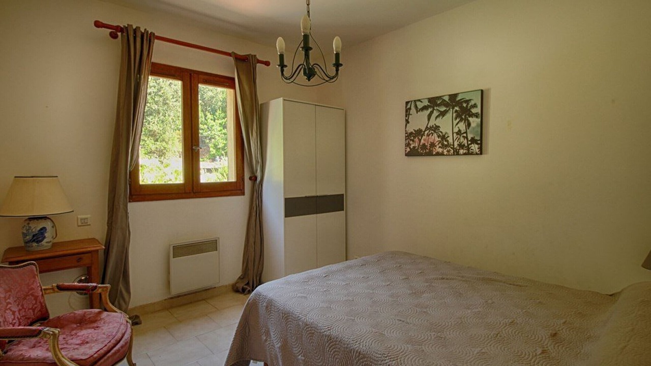 Photo of Bedroom in Calcatoggio