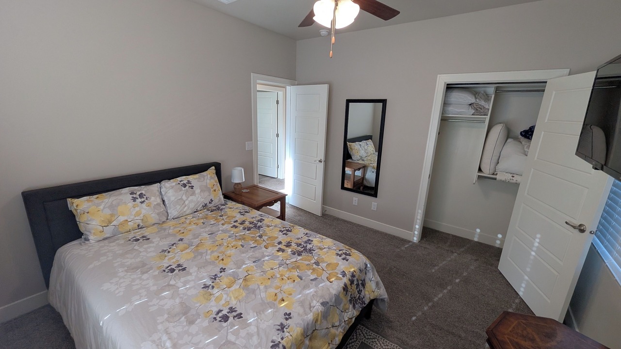 Photo of Bedroom in Hildale