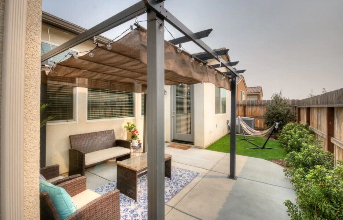 Photo of Patio Balcony in Raisin