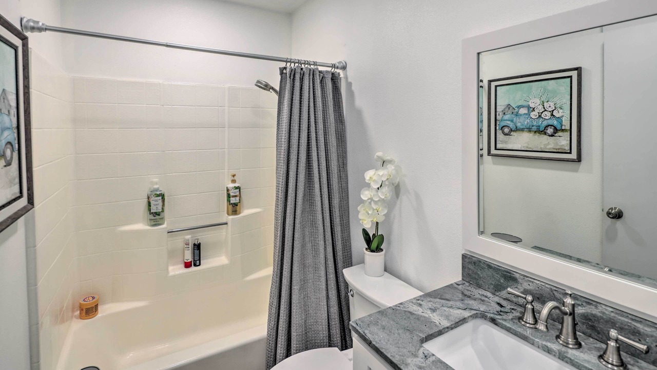 Photo of Bathroom in Bullhead City