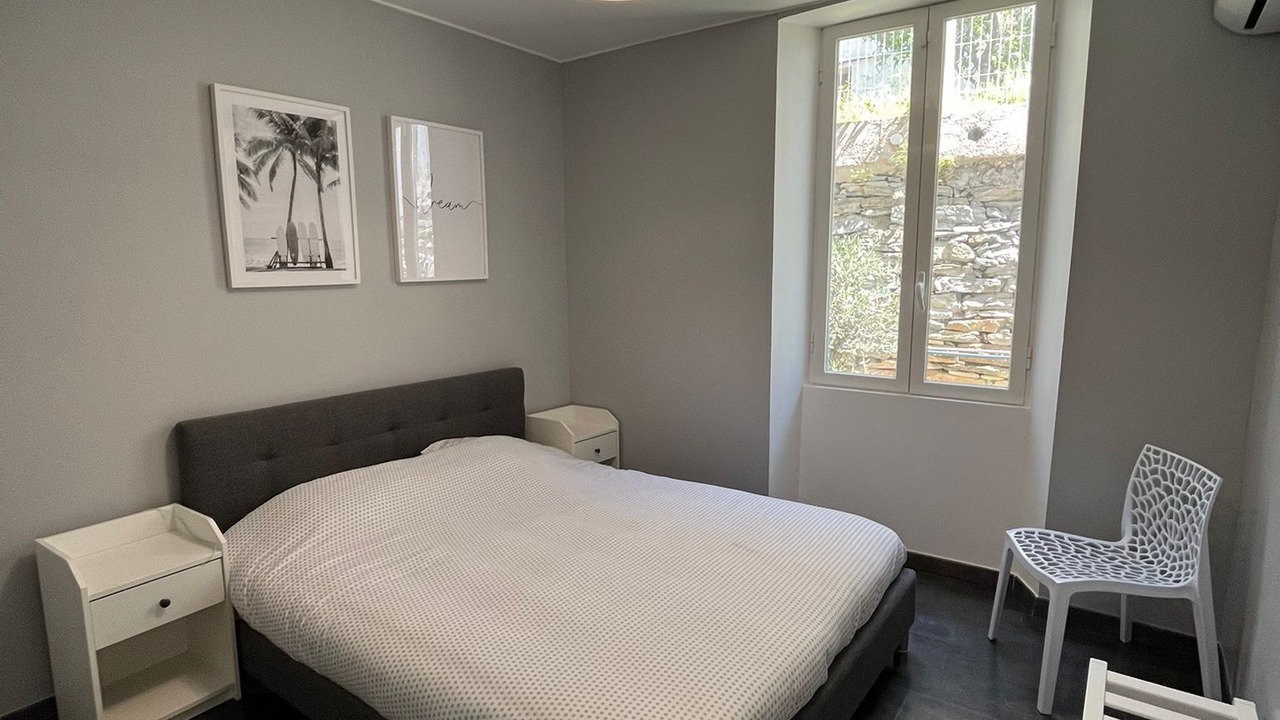 Photo of Bedroom in Bastia