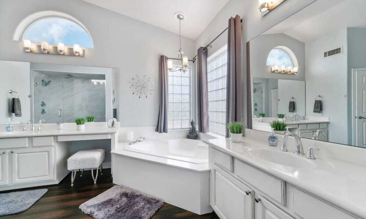 Photo of Bathroom in Arabian Crest