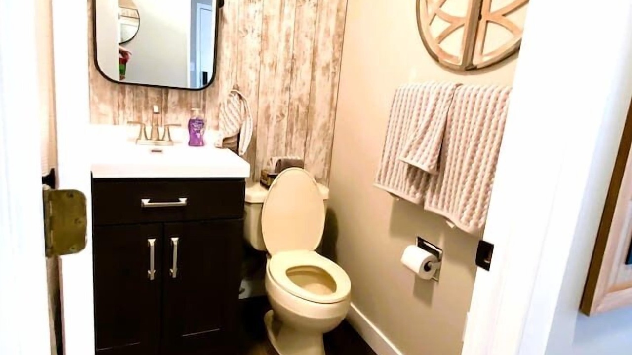 Photo of Bathroom in Huron