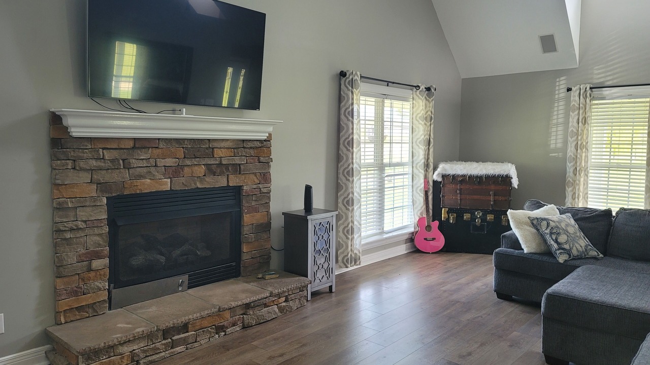 Photo of Livingroom in Shepherdsville
