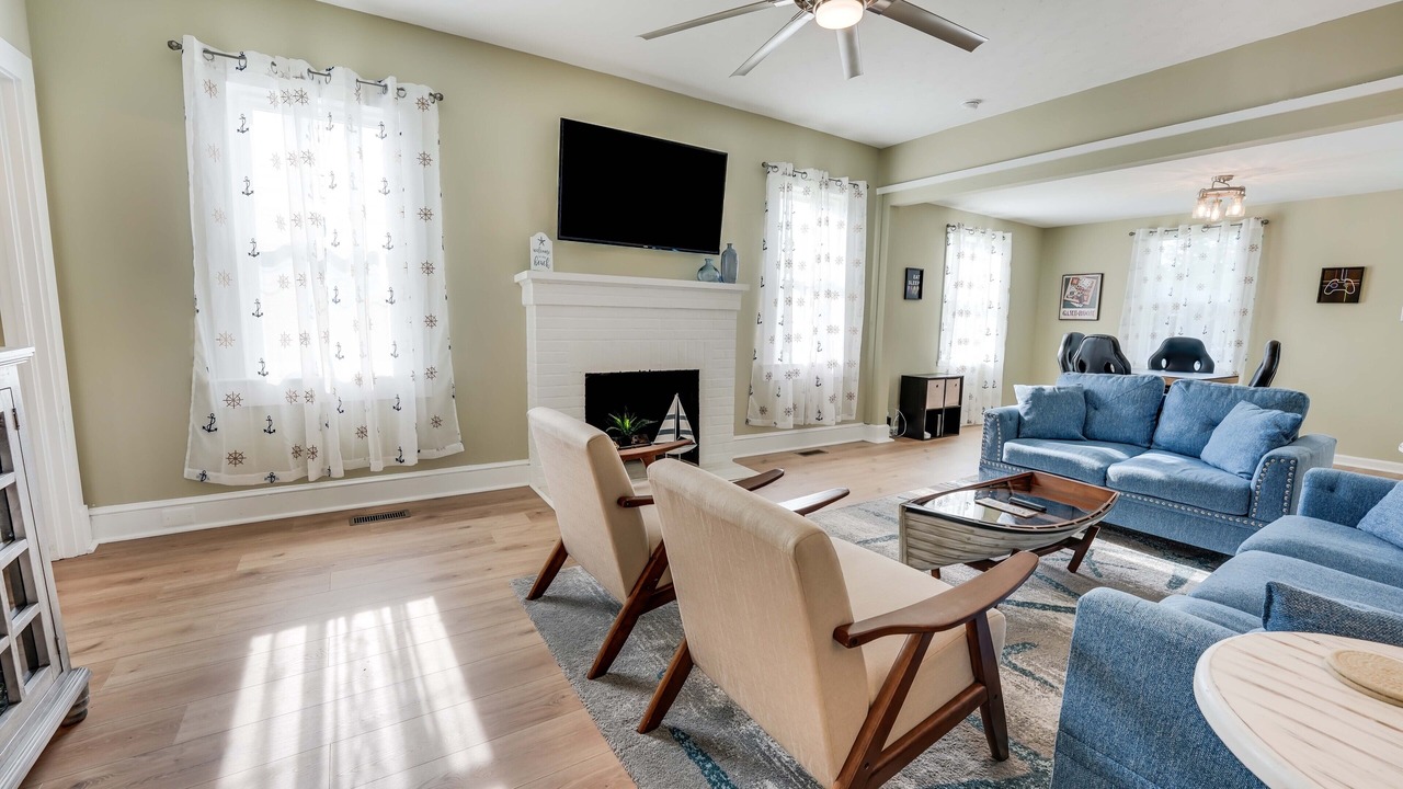 Photo of Bedroom in Issue