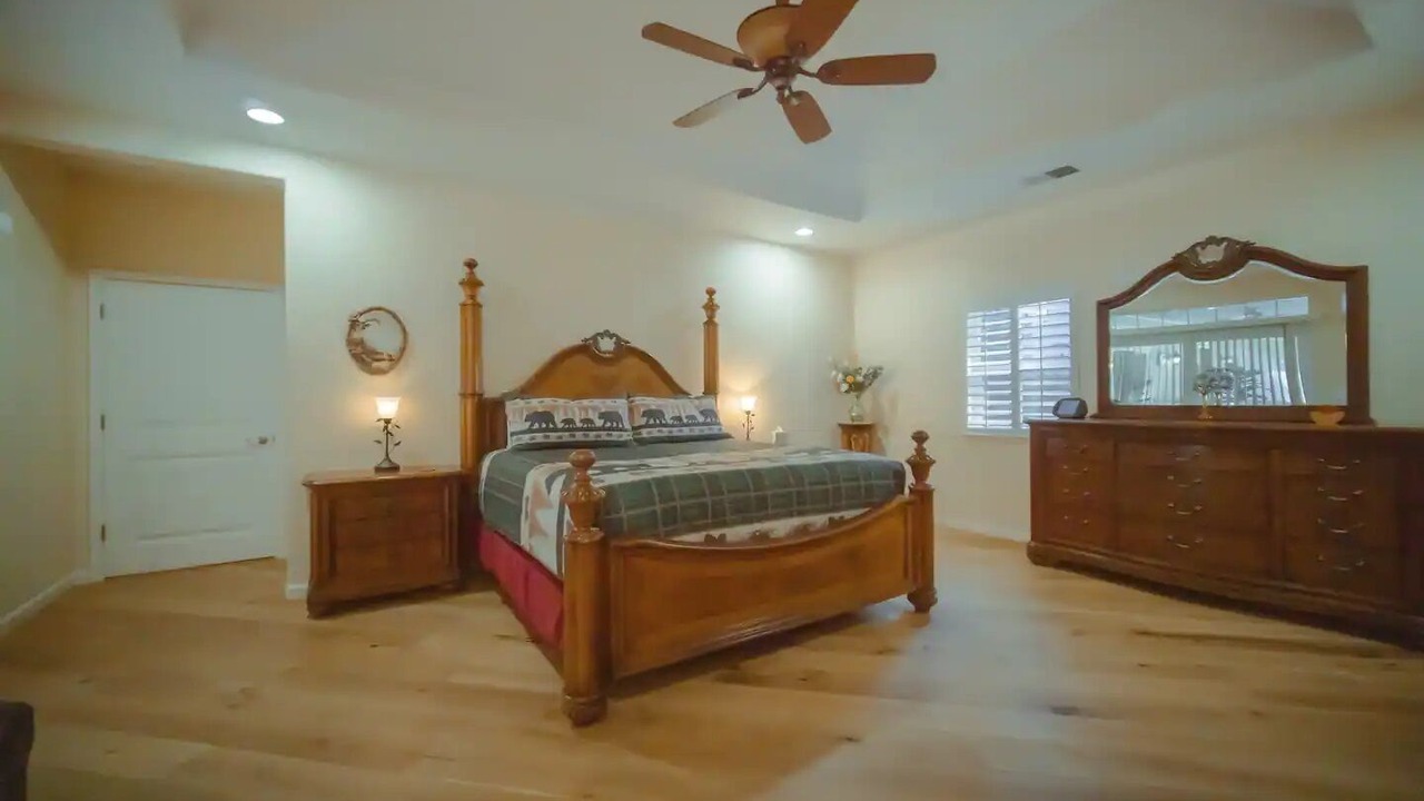 Photo of Bedroom in Oakhurst