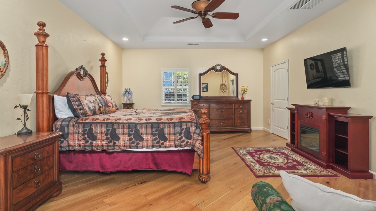 Photo of Bedroom in Oakhurst