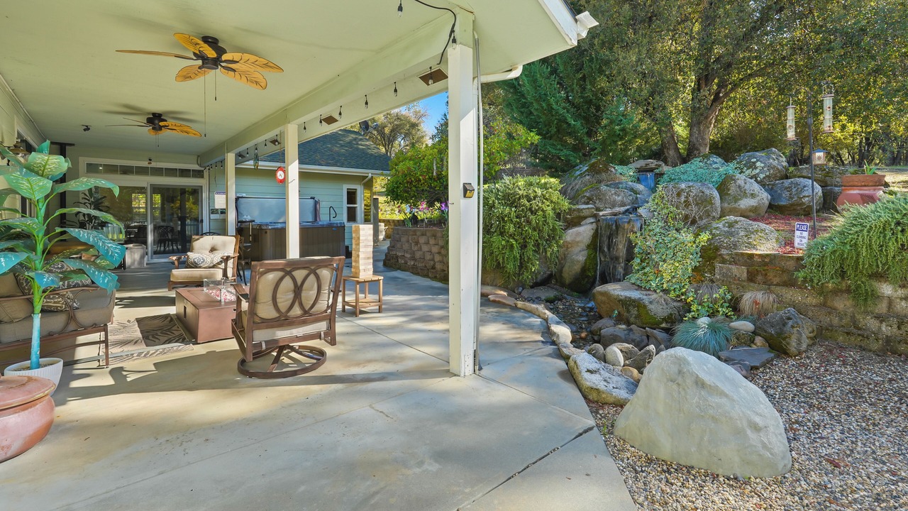 Photo of Patio Balcony in Oakhurst