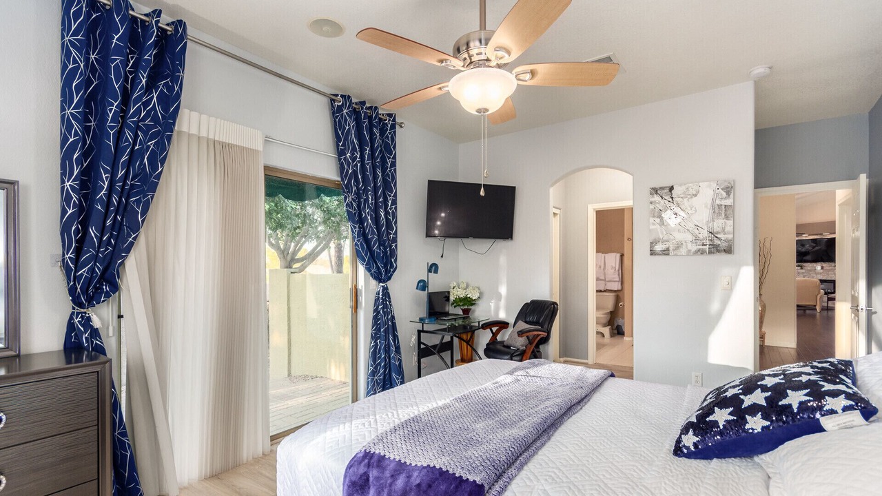 Photo of Bedroom in South Mountain