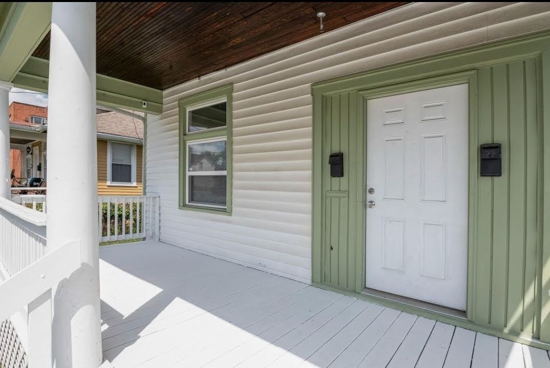 Photo of Outdoor in Roselawn Finance