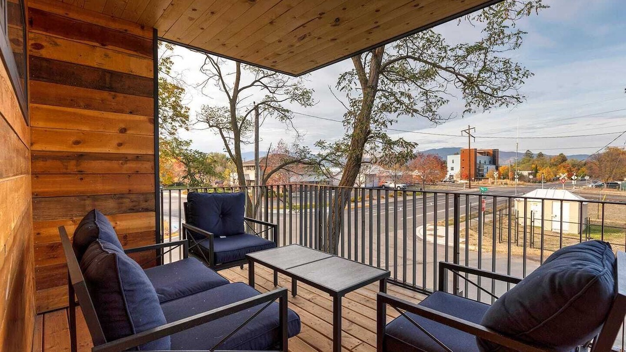 Photo of Patio Balcony in Riverfront