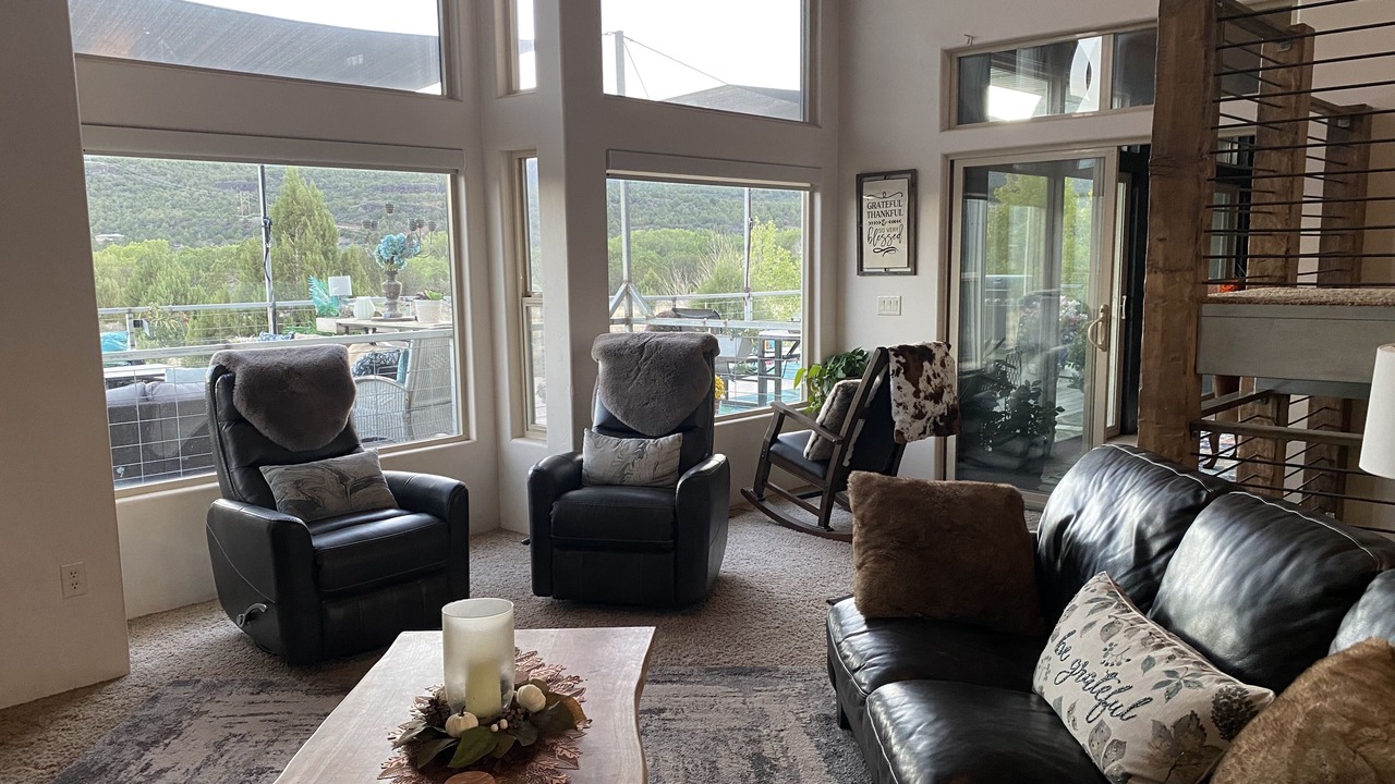 Photo of Livingroom in New Harmony