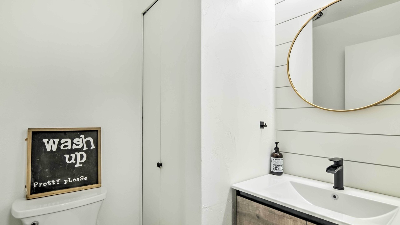 Photo of Bathroom in Beaver