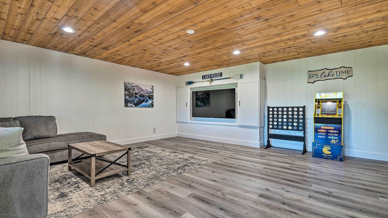 Photo of Bedroom in Lake Arrowhead