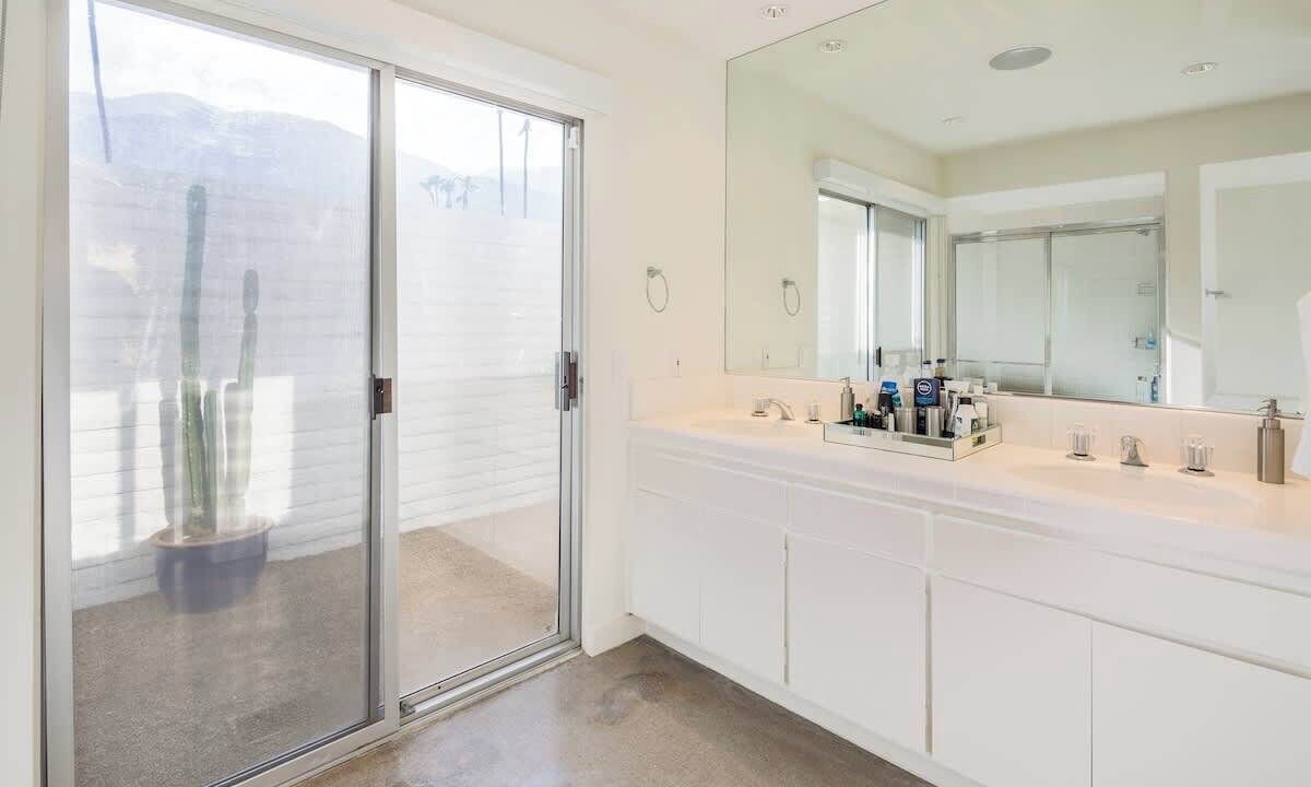 Photo of Bathroom in Indian Canyon