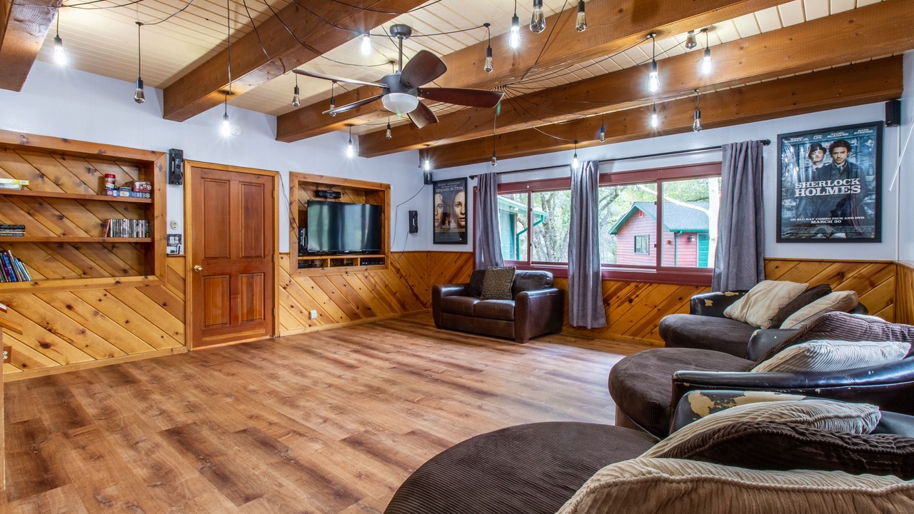 Photo of Bedroom in Oakhurst