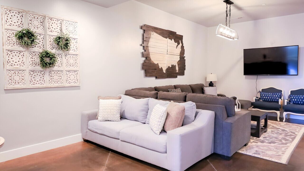 Photo of Livingroom in Hurricane