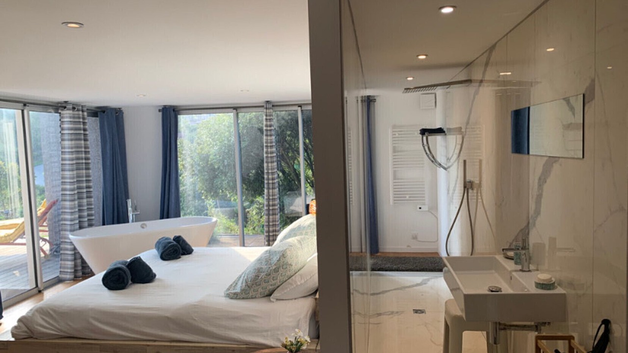 Photo of Bedroom in Porticcio