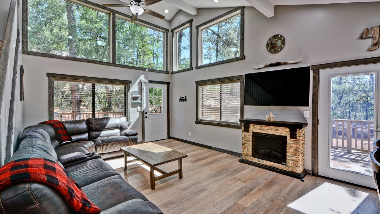 Photo of Livingroom in Pine