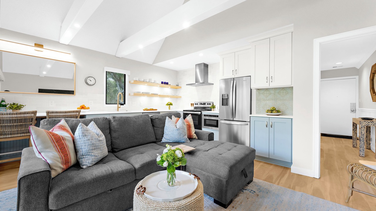 Photo of Livingroom in West Beach Village