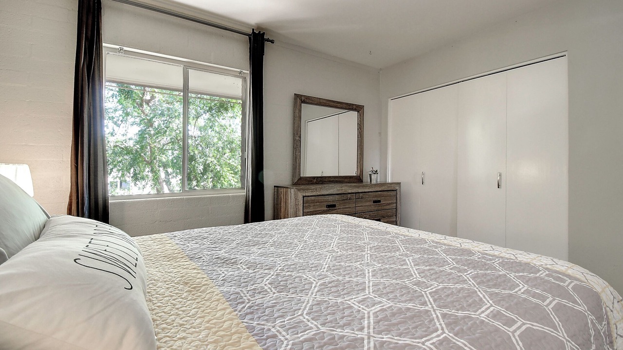 Photo of Bedroom in Fashion Square