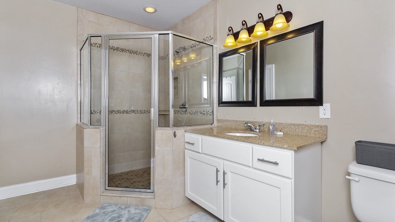 Photo of Bathroom in Willoughby Spit