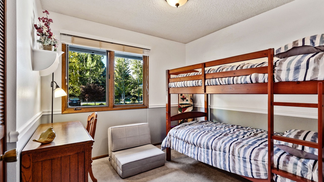 Photo of Bedroom in Ponder Point