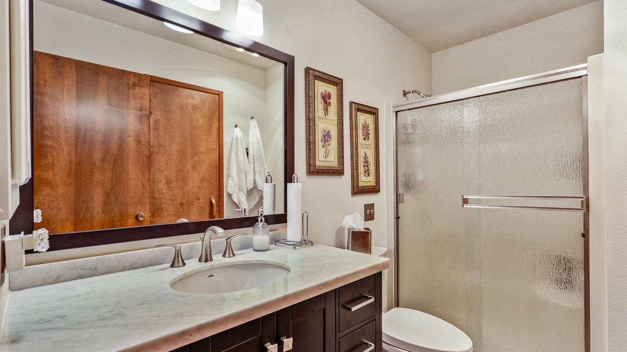 Photo of Bathroom in Ponder Point