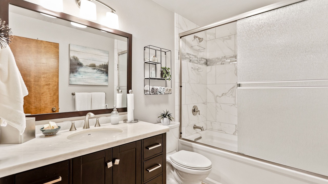 Photo of Bathroom in Ponder Point