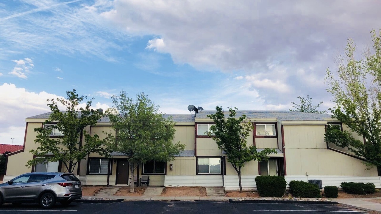 Photo of Outdoor in Page