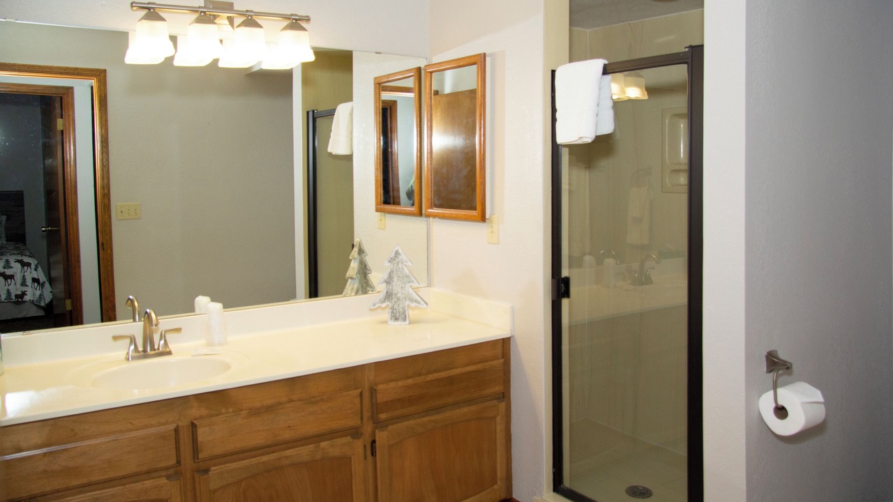 Photo of Bathroom in Pinetop